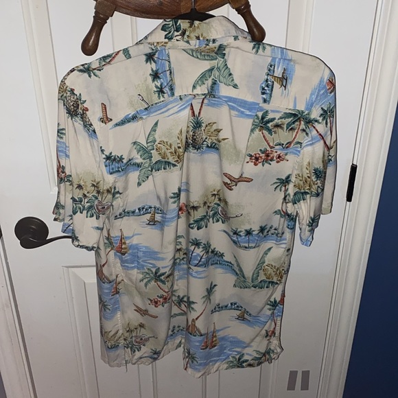 Batik Bay Nautical/Beachy Button-Down - Picture 4 of 4